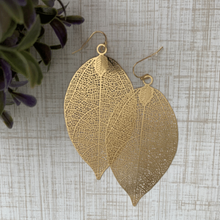 Load image into Gallery viewer, Metal Leaf Earrings
