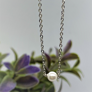 Dainty Pearl Minimalist Necklace